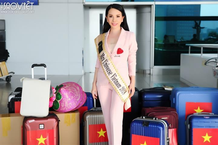 Châu Ngọc Bích rạng rỡ ngày lên đường dự thi 'Mrs Universe 2018'