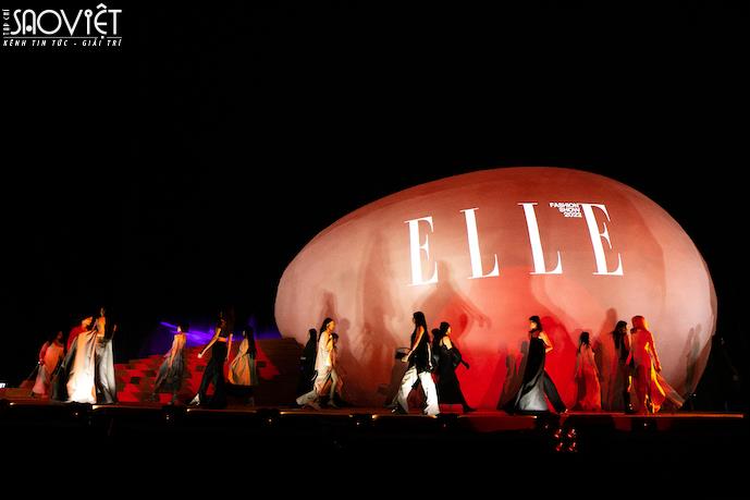 Elle Fashion Show 2022 để lại nhiều ấn tượng mới