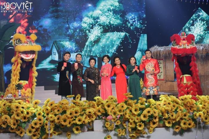 Hương Xuân HTV quy tụ hơn 20 Quán quân gameshow và hơn 150 nghệ sĩ nổi tiếng
