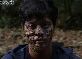 Cận cảnh quá trình hóa trang gương mặt đầy giòi bọ của Trần Phong