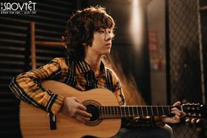 Cover hit “Người hãy quên em”của Mỹ Tâm, Gia Khiêm gây bất ngờ với khả năng hát tiếng Hàn và đàn guitar