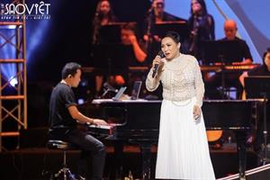 “Đóa hồng gai” Phương Thanh hạnh phúc nghẹn ngào trong đêm nhạc tại Thủ đô