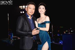 ‘Hoa hậu 4 con’ Jennifer Phạm gây ấn tượng với đường cong hoàn hảo ở sự kiện cùng ông xã