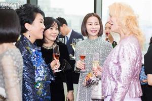 Hoa hậu Hải Dương tham dự sự kiện cùng nhiều phu nhân quan chức Hàn Quốc