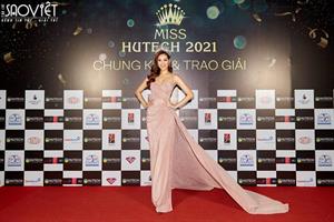 Hoa hậu Khánh Vân xuất hiện rạng ngời tại đêm chung kết Miss Hutech 2021