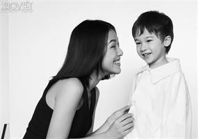Hoàng Oanh khoe khoảnh khắc hạnh phúc bên con trai Max