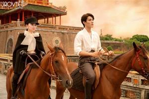 Kaity Nguyễn hóa quý cô sang chảnh, cưỡi ngựa giữa nội thành Huế cùng trai đẹp