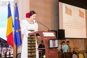 Lý Nhã Kỳ cùng dàn sao kỷ niệm 100 năm Ngày Quốc khánh Romania tại TP.HCM