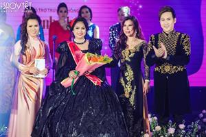 Nguyên Vũ khoe vẻ điển trai không tuổi khi làm giám khảo Miss World Business 2019