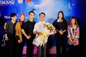 NTK Việt Hùng mang lại sự chuyên nghiệp cho sân chơi nghệ thuật “Chào bạn, Hutech tuổi 27”