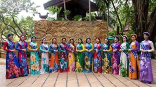 Rực rỡ Pattaya qua những chiếc áo dài của Việt Nam