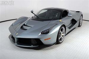 Siêu xe Ferrari LaFerrari cũ màu bạc rao giá 4 triệu USD
