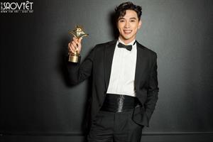 Thuận Nguyễn nhận giải Nam diễn viên chính xuất sắc nhất