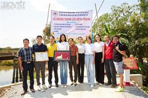 Top 3 Hoa hậu Hoàn vũ Việt Nam tham dự khánh thành cây cầu mới cho bà con