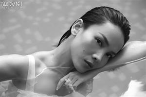 Yến Trang “hở bạo” đầy quyến rũ trong bộ ảnh mới