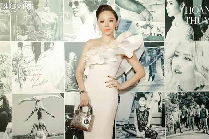 Tóc Tiên xuất hiện như một nữ thần trên thảm đỏ WeChoice Awards