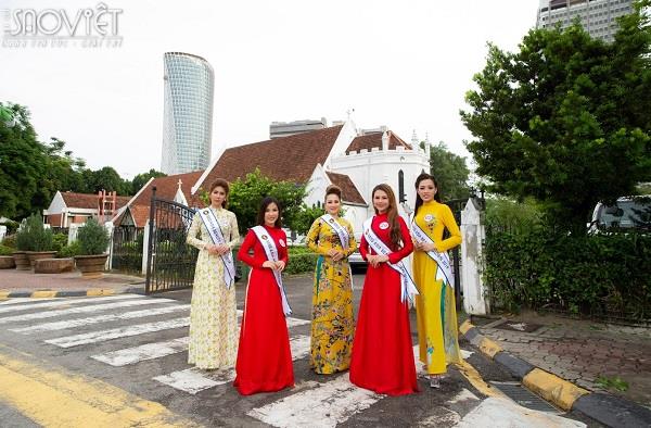 Top 30 thí sinh Hoa hậu & Nam vương Sắc đẹp toàn cầu châu Á 2019 khoe dáng với áo dài