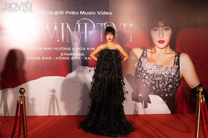 Vừa ra mắt, “Đại Minh Tinh” của Văn Mai Hương leo thẳng Top 1 iTunes Việt Nam