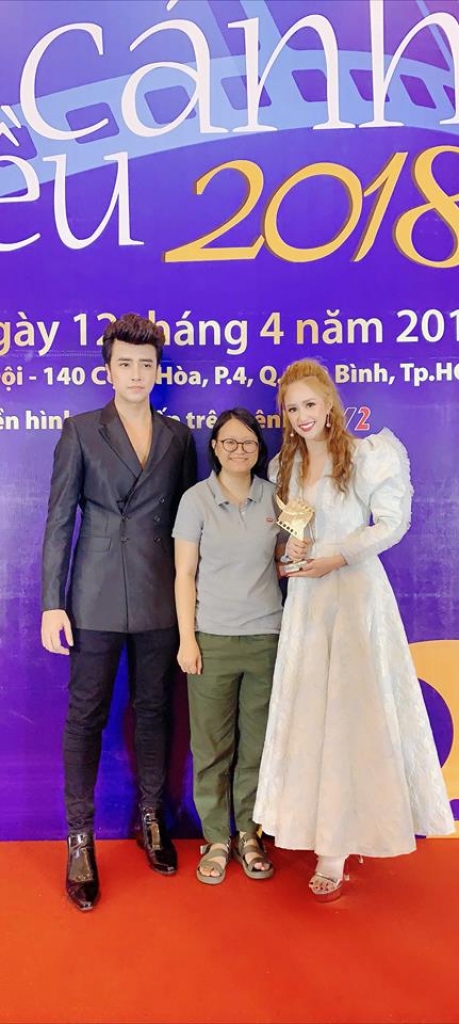 phuong hang mat ngu vi hanh phuc duoc vinh danh giai canh dieu vang 2018