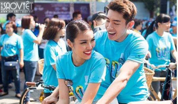 Quang Đăng, Lan Khuê chạy xe đạp ủng hộ Giờ Trái đất